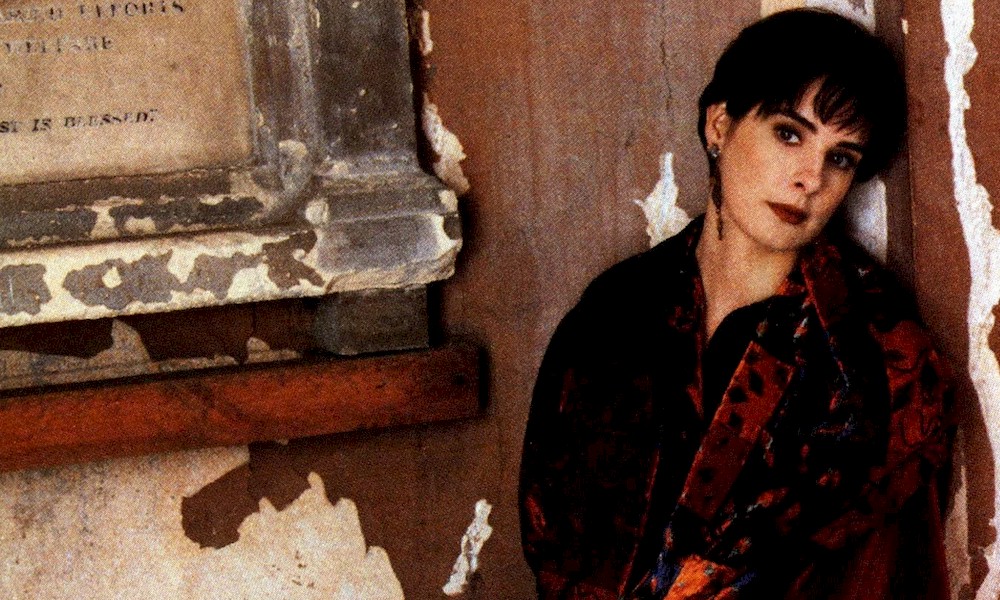 Enya lança EP "Portrait" e revisita sucessos dos anos 1980 e 1990