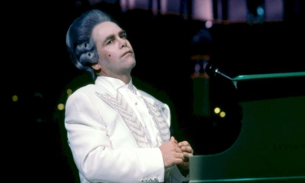 Elton John disponibiliza show histórico na Austrália de 1986