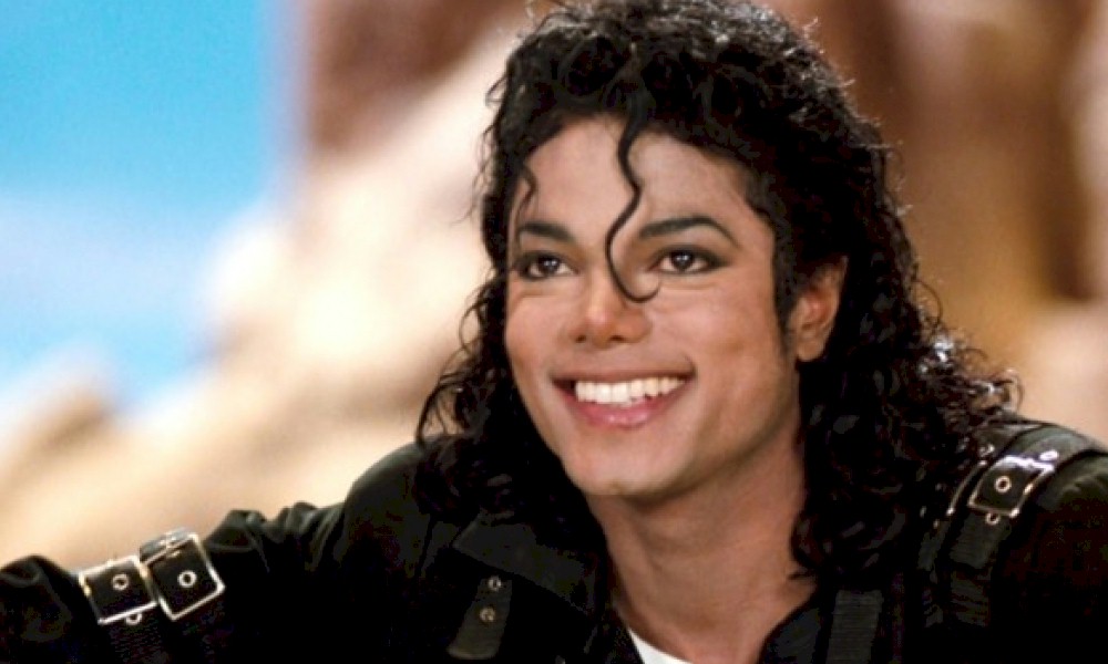 Michael Jackson: ex-empresário receberá US$ 3 milhões por processo contra representantes do cantor 