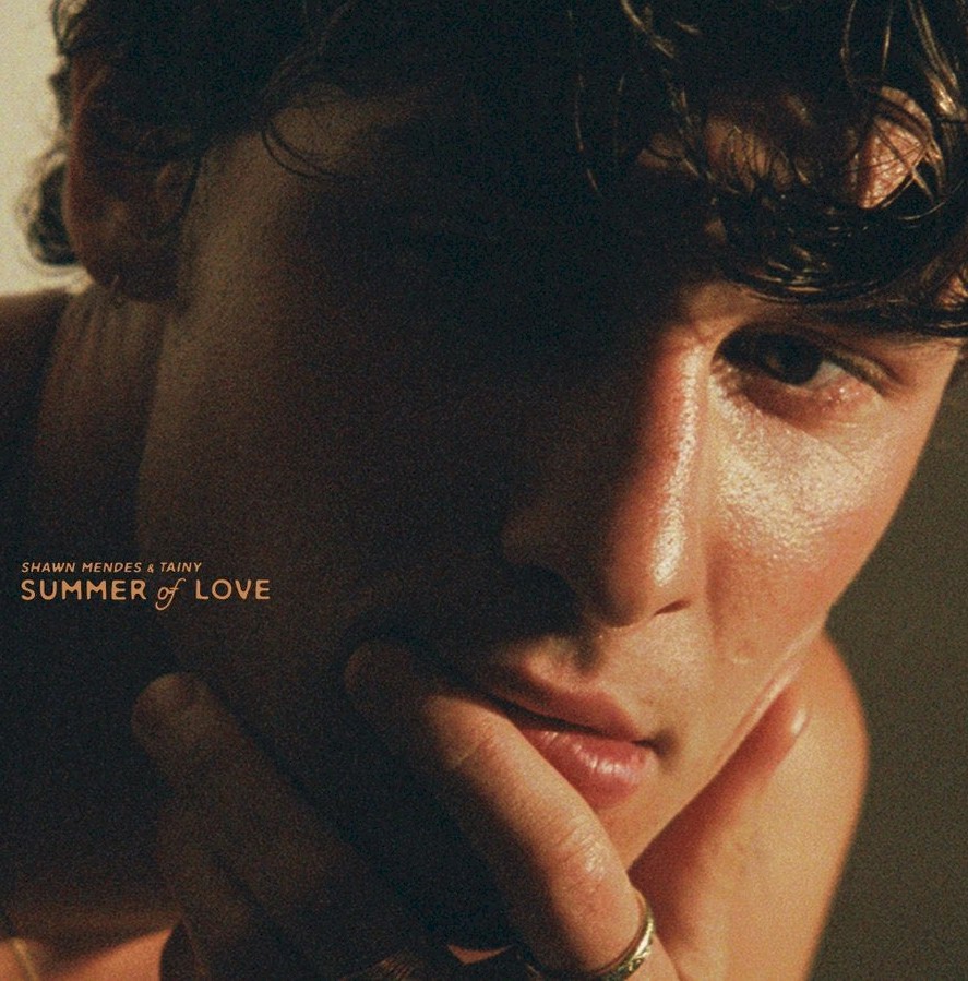 Shawn Mendes fala sobre a lliberdade em paraíso espanhol no clipe "Summer Of Love"