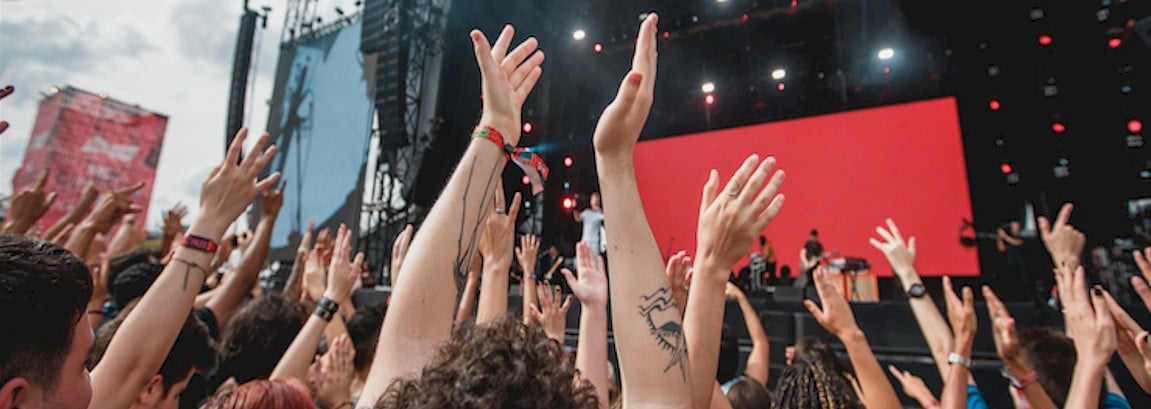 Lollapalooza Brasil inicia envio de pulseiras e libera retirada presencial em São Paulo