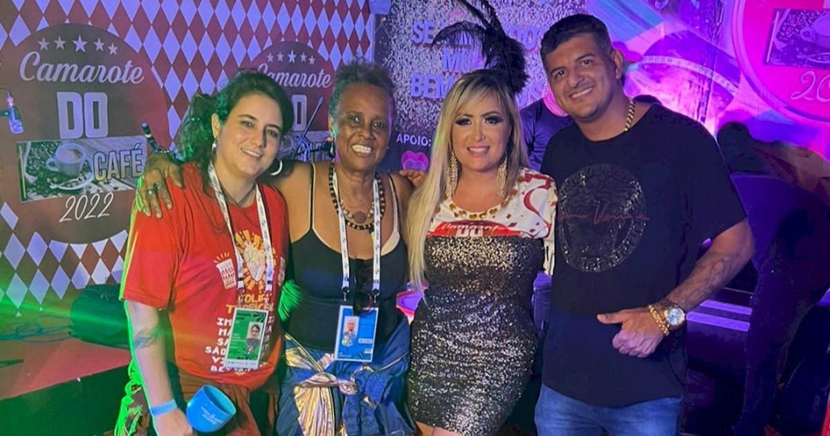 Carnaval: Camarote se destaca no Rio com show de Sandra de Sá